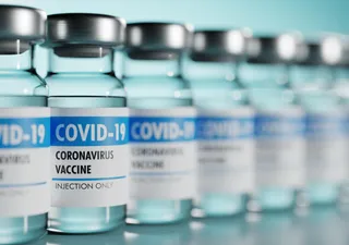 Non una, non due, e neanche tre volte: un uomo si è vaccinato 217 volte contro il COVID-19