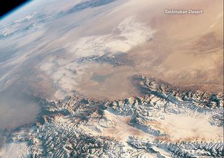 Nieve y polvo en Asia central