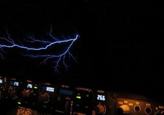 No eran esp&iacute;ritus, era el Fuego de San Telmo: el espectacular resplandor azul de barcos y aviones