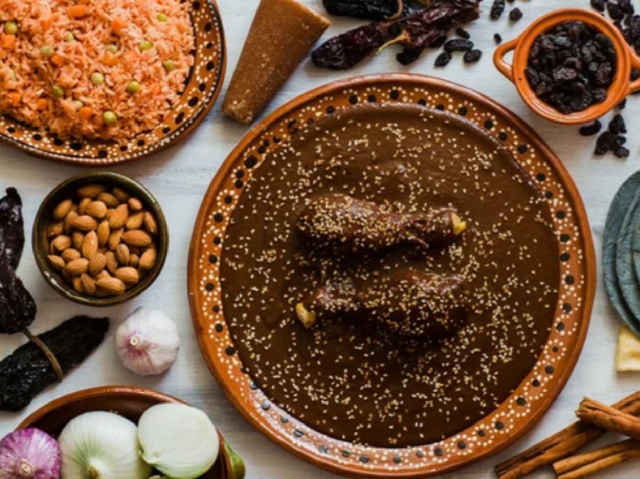 Son diversos los ingredientes que componen esta deliciosa salsa.