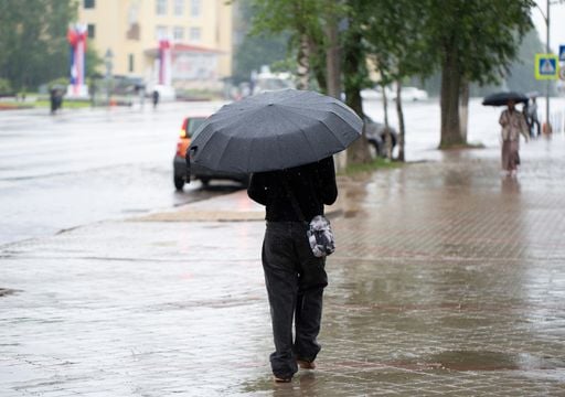 &ldquo;No ser&iacute;a el &uacute;nico&rdquo;: dos d&iacute;as de lluvias llegar&aacute;n a Santiago y los pron&oacute;sticos anticipan otro posible evento