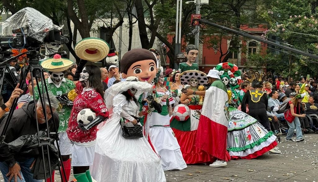México prepara un gran desfile del Mundial en calles de la Ciudad más poblada del país. México prepara un gran desfile del Mundial en calles de la Ciudad más poblada del país. Fotografía: Secretaría de Turismo de la Ciudad de México @turismocdmx.