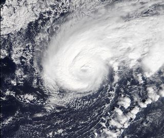 NOAA predice una temporada de huracanes más activa de lo normal