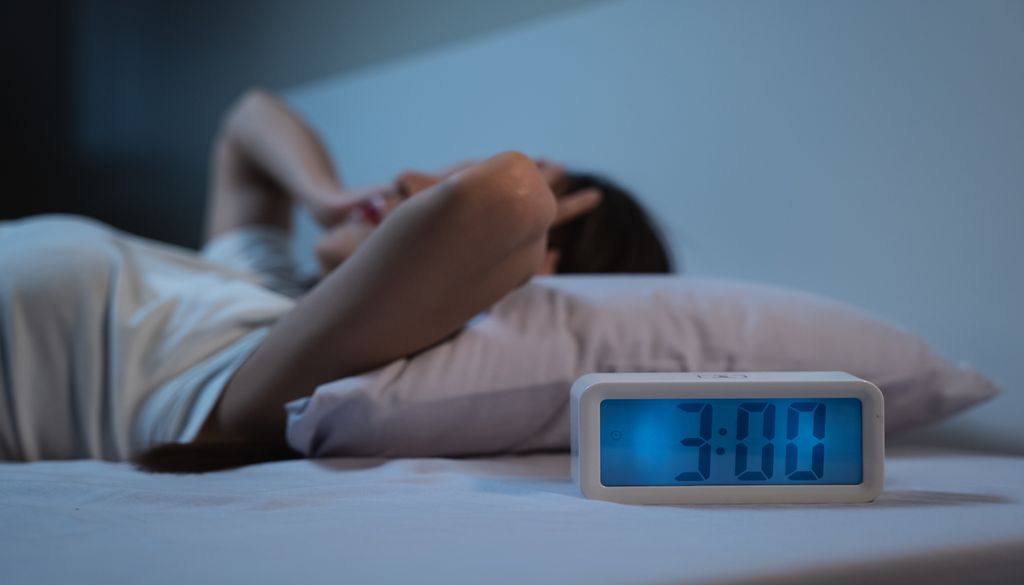 quentes, estudo, noites Noites mais quentes dificultam o resfriamento natural do corpo e podem reduzir a duração e a qualidade do sono ao longo do ano.