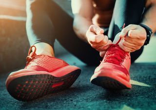 Non è questione di forza di volontà: la scienza dietro HIIT, pesi e cardio per risultati duraturi