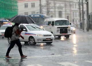 Nordeste inicia a semana com frente fria e chuva no norte e leste da região