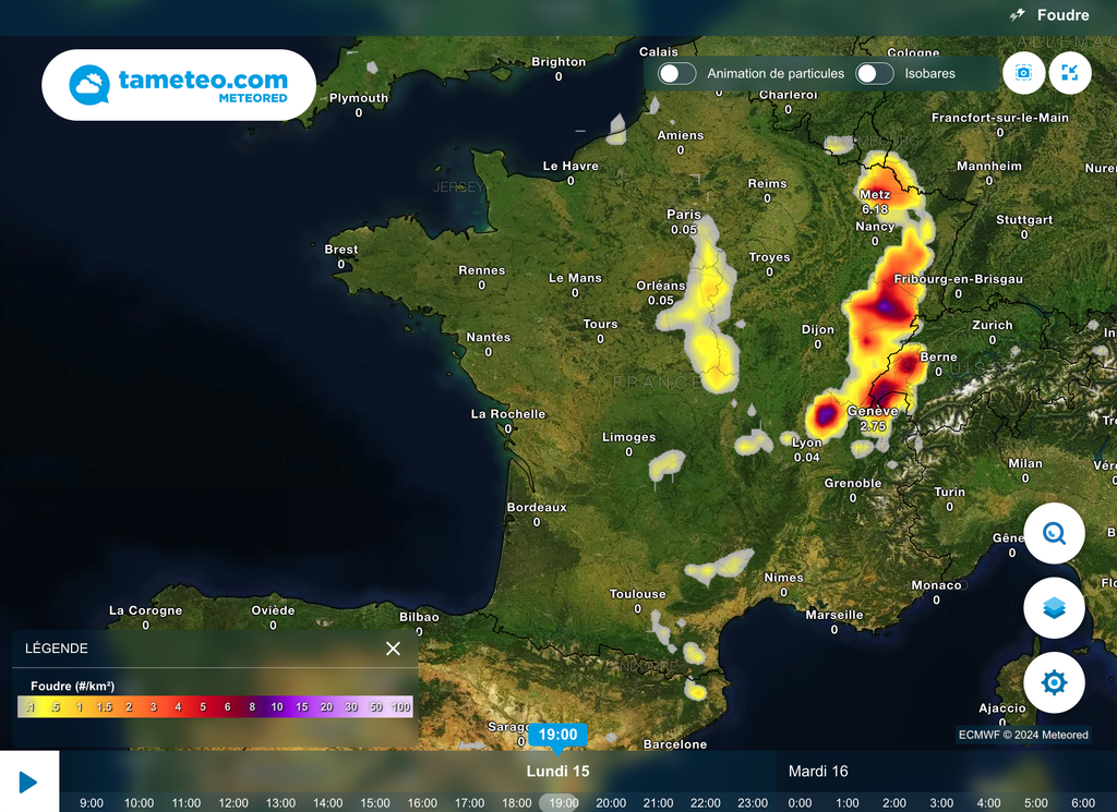 Orages qui prendront la direction de l'est d'ici la soirée. Orages qui prendront la direction de l'est d'ici la soirée.