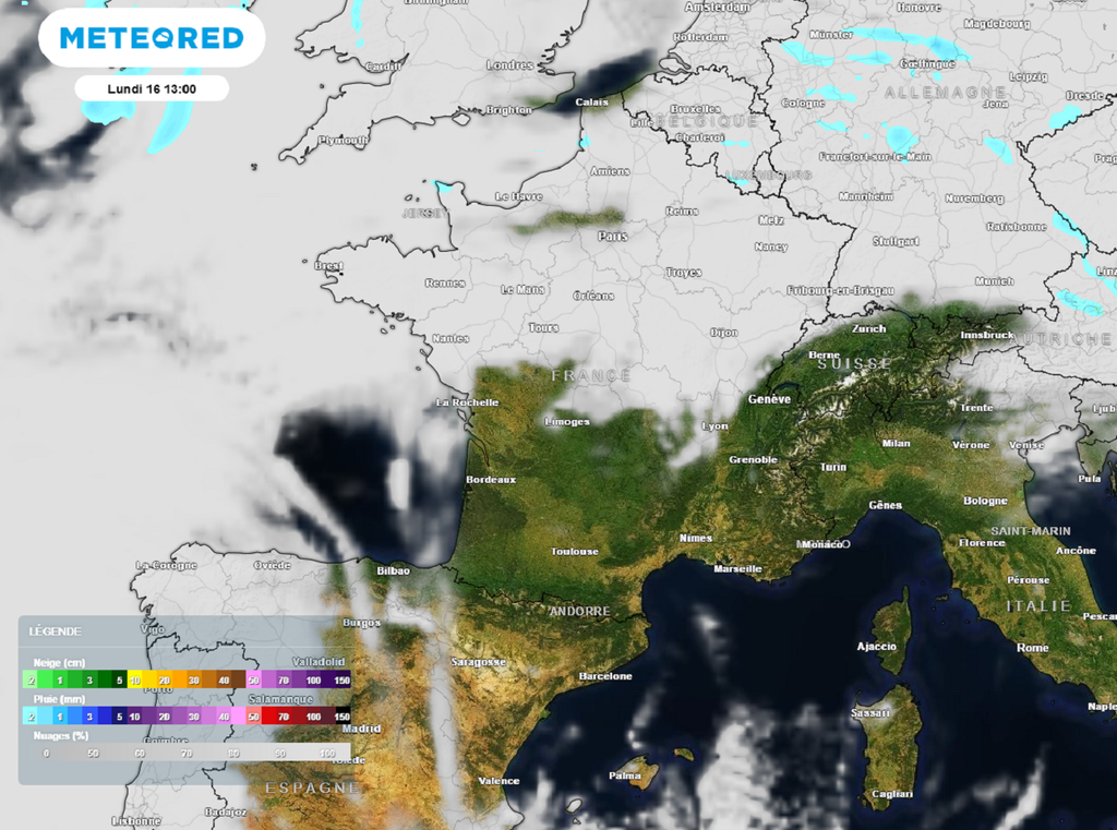 Le pays est littéralement coupé en deux en ce début de semaine avec de la grisaille au nord et du soleil au sud.