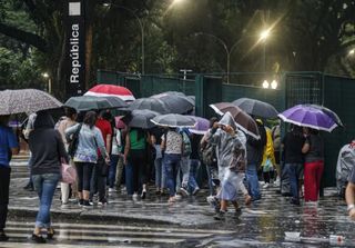 Nova frente fria muda o tempo em SP, RJ, MG e no ES na próxima semana; confira a tendência
