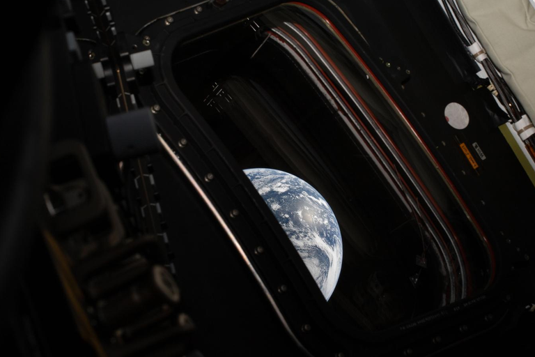 Nova imagem da Terra capturada pela Artemis II revela mais do que beleza, o que ela nos ensina?