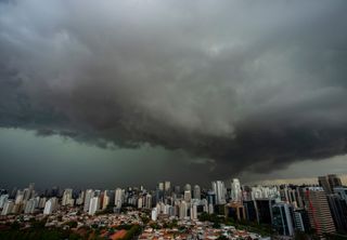 Nova ZCAS causará grandes volumes de chuva na última semana do ano