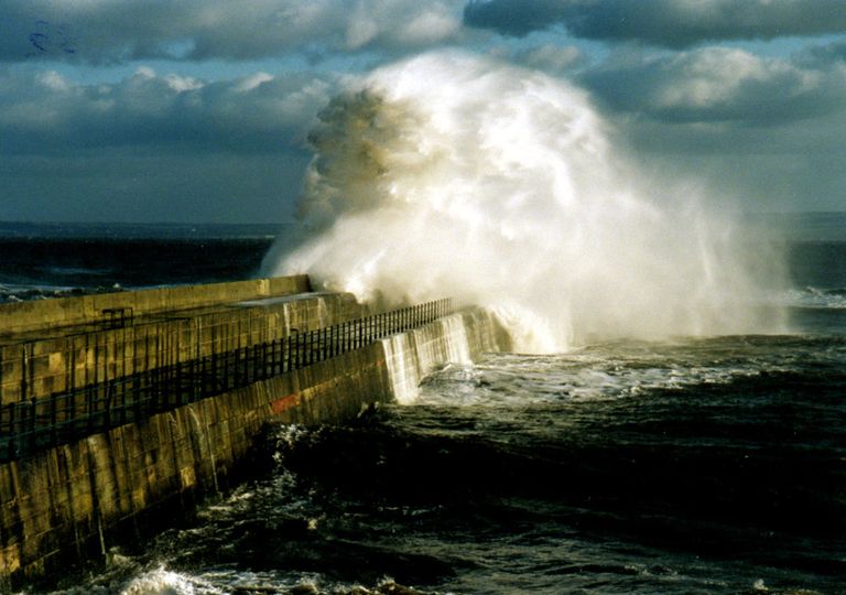 Meteotsunamis atingindo a costa Meteotsunamis atingindo a costa