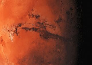 ¡Nuevas imágenes de Marte revelan el valle más grande del sistema solar!