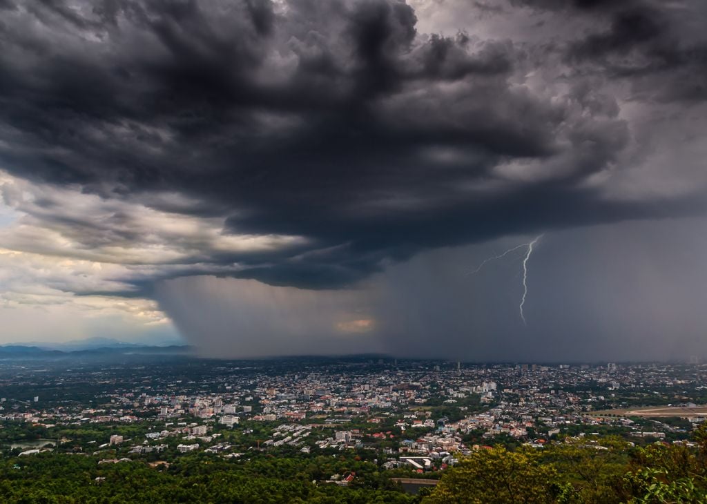 A partir desta quinta-feira (22), o estado de São Paulo está em atenção para chuva pontualmente forte e temporais.