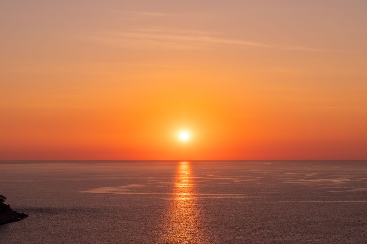 La puesta de Sol es un momento del día muy esperado por muchos por los colores cálidos que caracterizan a este momento del día.