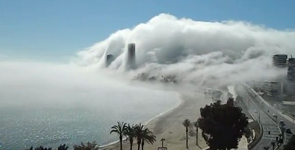 Nubes Bajas Y Nieblas Fantasmagóricas Nubes Bajas Y Nieblas Fantasmagóricas