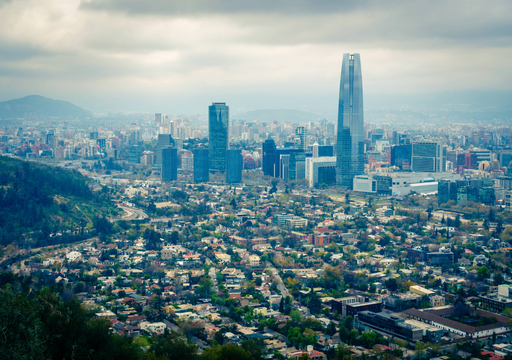 Nubes, inestabilidad y posibles goterones en la cordillera: así cambiará el tiempo en Santiago este jueves