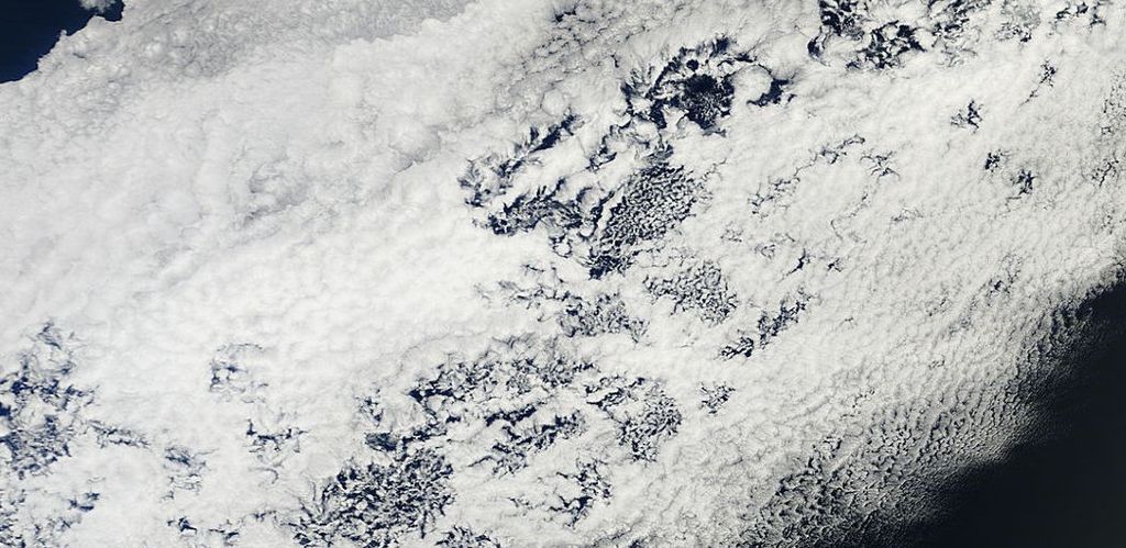 Detalles de dichas nubes posiblemente actinoformes.Más en: http://www.tiempo.com/ram/28/conveccion-celular-mesoescalar-las-nubes-actinoformes/