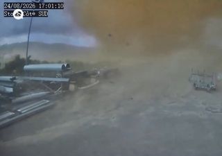 Nuevas im&aacute;genes muestran desde adentro el violento tornado EF3 que arras&oacute; un pueblo de Francia