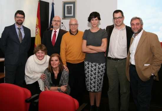 Nuevo Manual De Uso De Términos Meteorológicos Francisco Espejo, Miguel Ángel López, Xavier Capdevila, Mónica López, José Miguel Viñas, Javier Lascuraín y, agachadas, Clare Nulls y Ana Casals