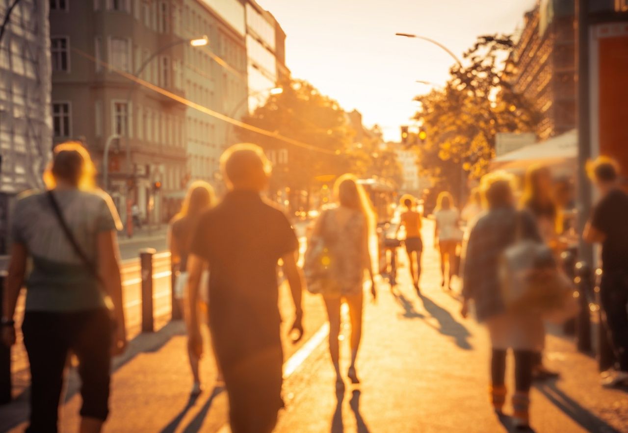 Los materiales cementicios con capacidad radiativa pueden reducir el efecto isla de calor en las ciudades. / ISTOCK