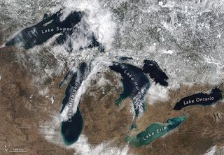 Nuevos mínimos en la capa de hielo de los Grandes Lagos