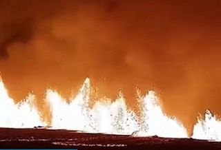 Nouvelle spectaculaire éruption volcanique en Islande, la septième en moins d'un an : les vidéos !