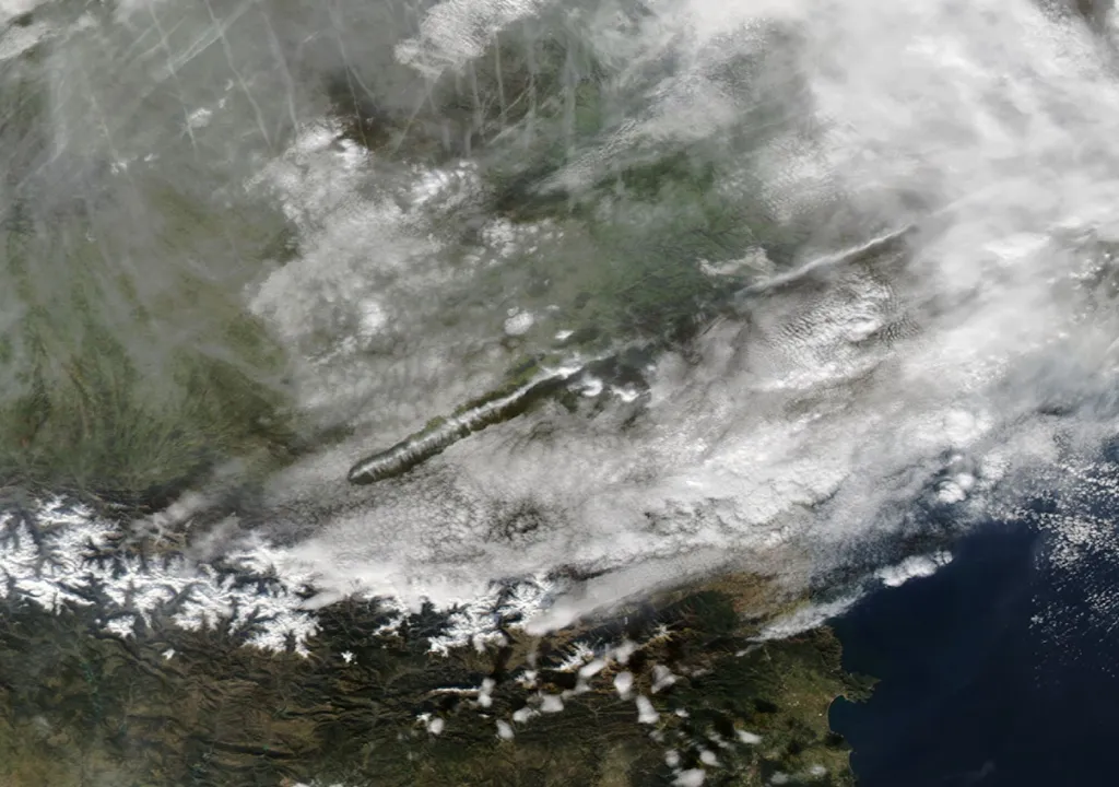 Nube cavum o agujero en el sureste de Francia