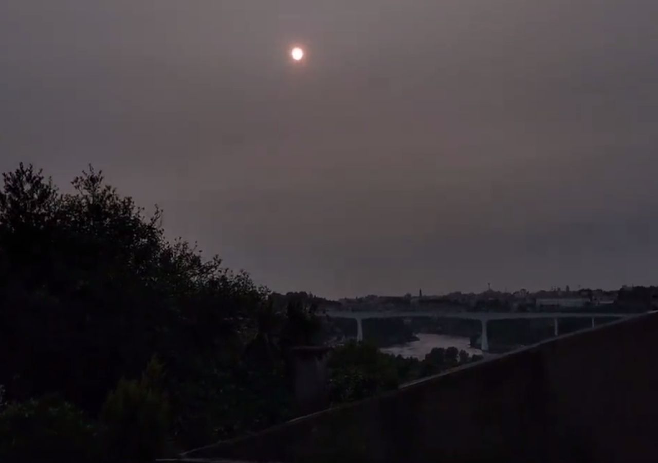 uma impressionante nuvem de cinzas voa sobre a Europa!  Imagens impressionantes!