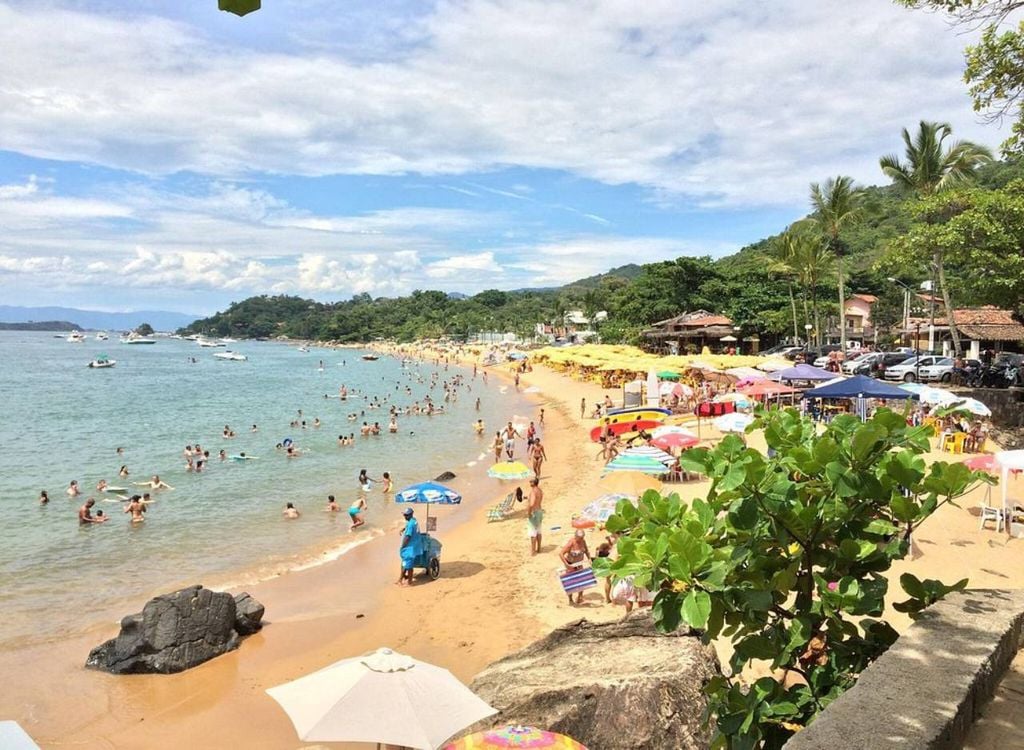 A Praia Grande, na parte sul, é uma das maiores praias de Ilhabela. Com uma orla de aproximadamente 600 m de extensão, é também uma das praias com melhor estrutura. Crédito: leolunca/Tripadvisor.