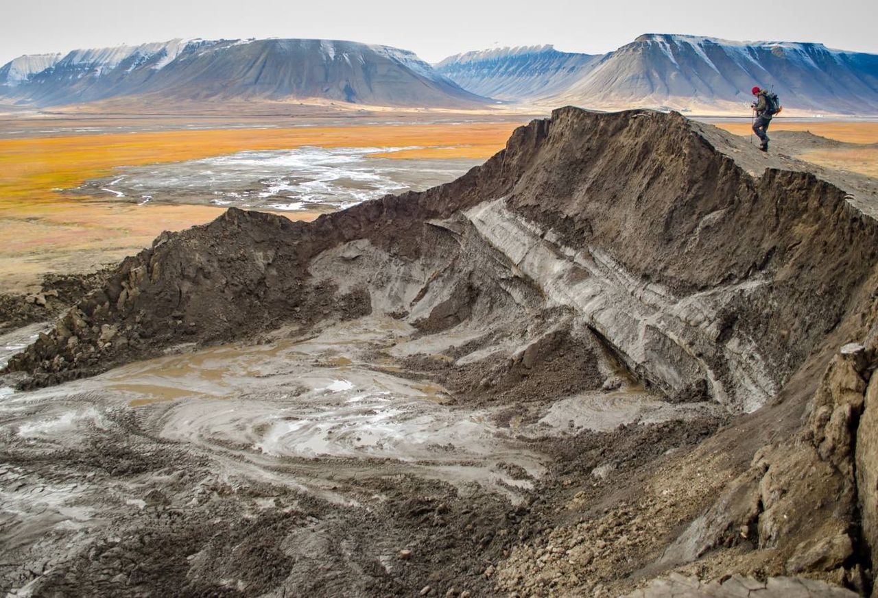 O degelo do permafrost atingiu um ponto crítico, o que pode ter consequências graves para o nosso futuro comum.
