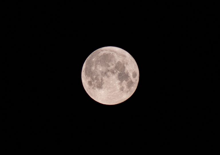 O céu esta semana: mergulhe na última superlua do Verão O céu esta semana: mergulhe na última superlua do Verão