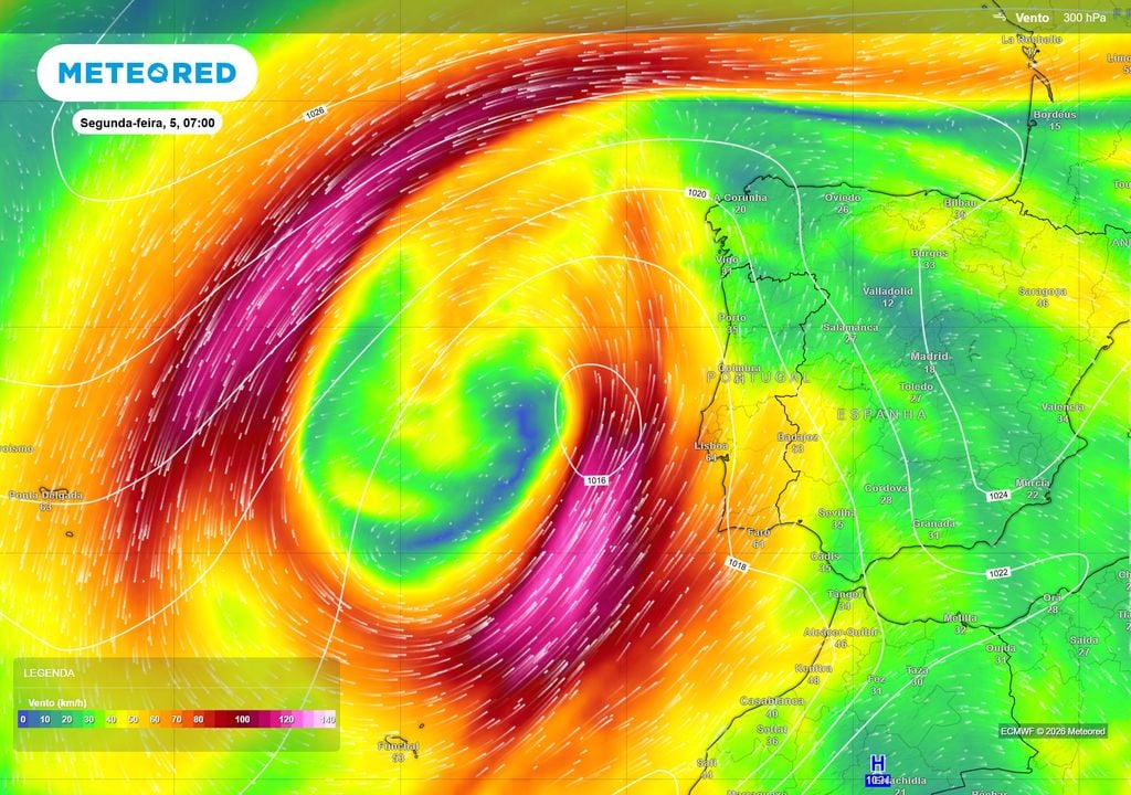 Posição da gota fria prevista pelo modelo europeu para segunda-feira (5). É possível identificar a gota fria a oeste de Portugal continental através do movimento ciclónico do vento a aproximadamente 9000 metros de altitude.