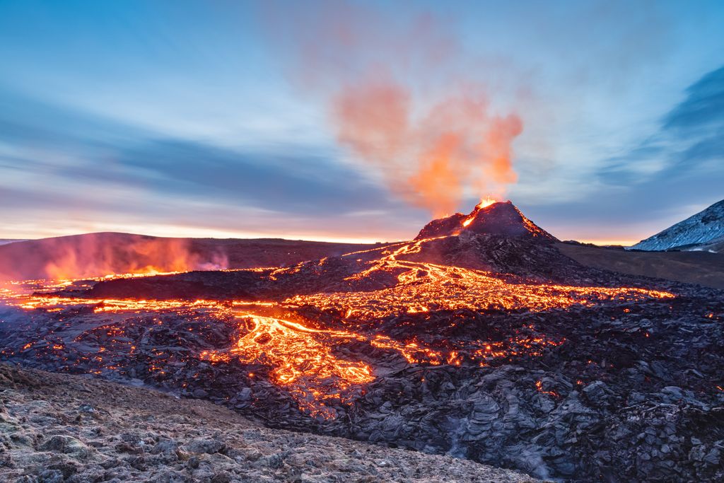erupção vulcânica; fagradalsfjall; Islândia