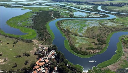 O mini pantanal paulista no rio Tiet&ecirc; que surgiu de uma barragem e tem &aacute;rea maior que Paris
