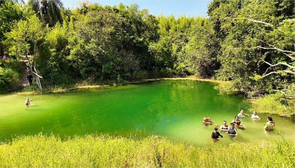 Uma pequena lagoa no Tanquã, onde é possível se banhar. Crédito: Rodrigo Alves.