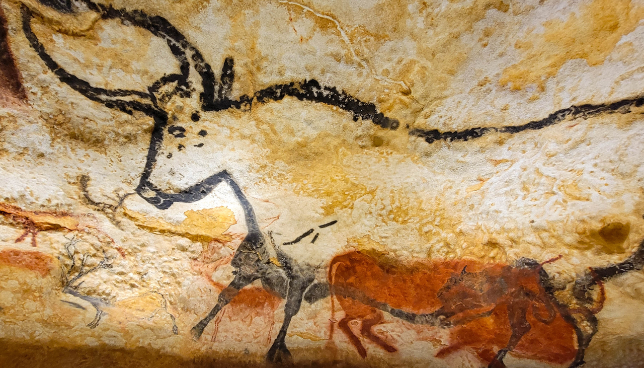 Pinturas rupestres em Taureaux / Grotte de Lascaux, France.