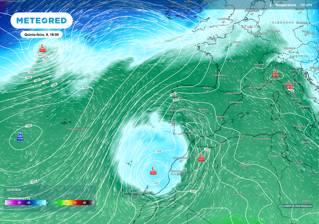 Centro de baixas pressões a sudoeste da Península Ibérica, alimentado por ar polar, explica as temperaturas mais baixas no Sul, enquanto o Norte e Centro já ficam fora da sua influência direta.