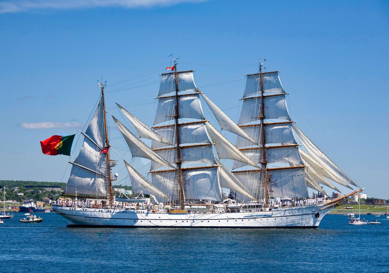 O navio-escola Sagres vai recolher dados dos oceanos e do clima em áreas nunca antes estudadas.
