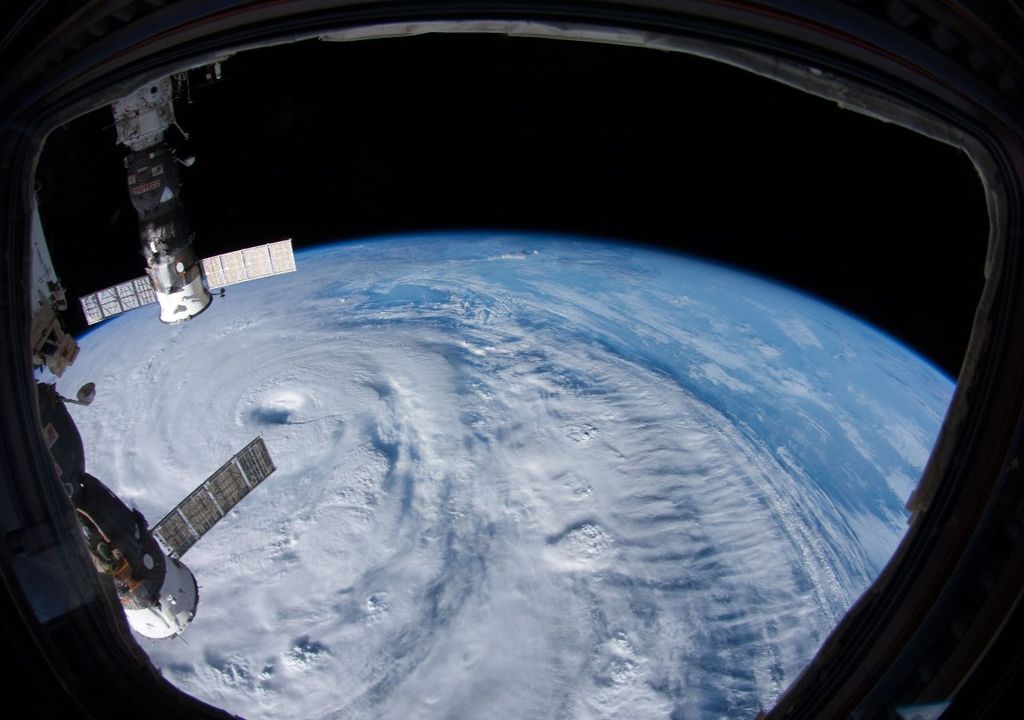 Ciclone tropical visto da estação espacial internacional