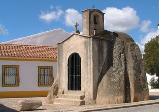 O que parece uma simples capela é, afinal, um dos lugares mais antigos de Portugal