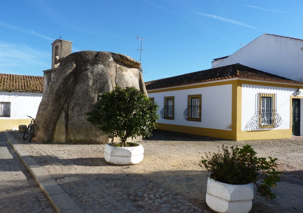 Anta-Capela de São Dinis, Pavia Anta-Capela de São Dinis, Pavia