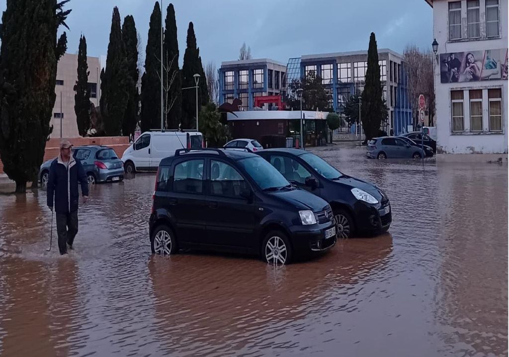 O centro da vila de Lourinhã, esta manhã. Foto: reprodução de Facebook/Município da Lourinhã