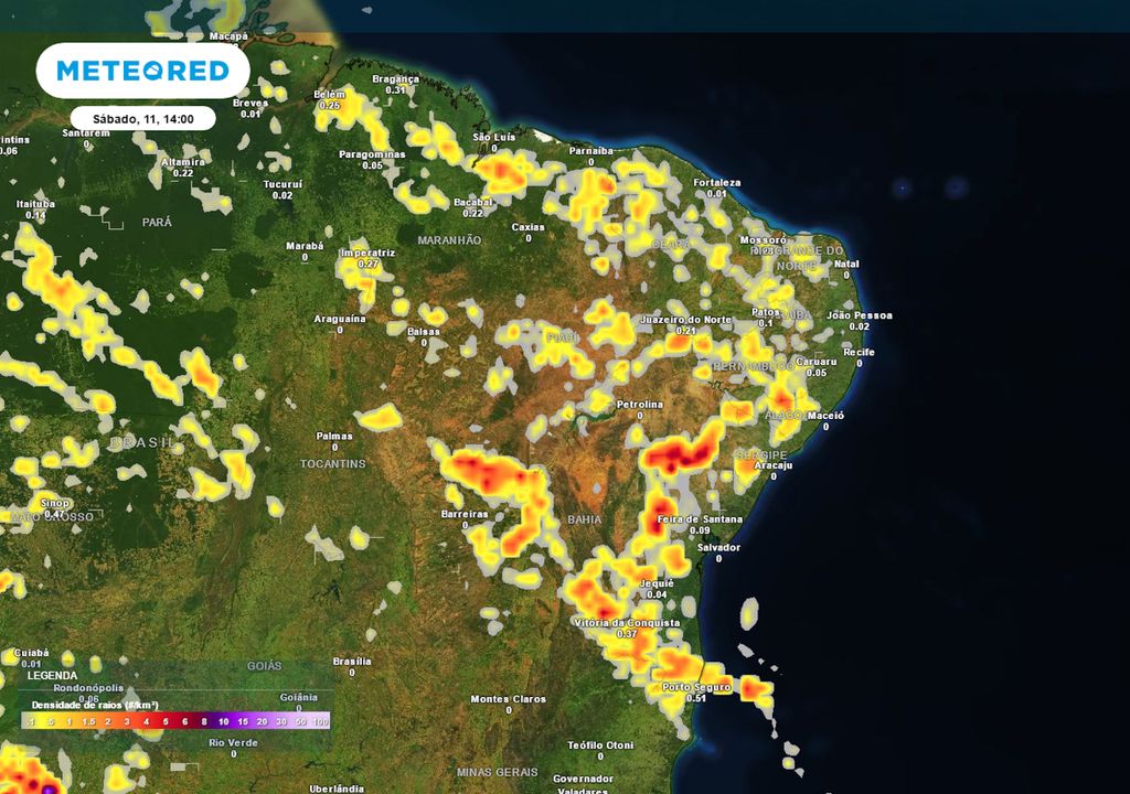 Previsão de densidade de raios no sábado durante a tarde. Previsão de densidade de raios no sábado durante a tarde.