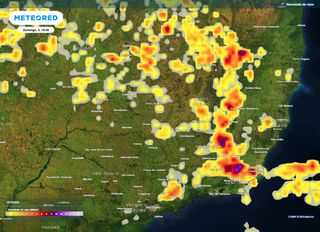 O tempo no Brasil no fim de semana: Sudeste sob alerta laranja de chuvas intensas