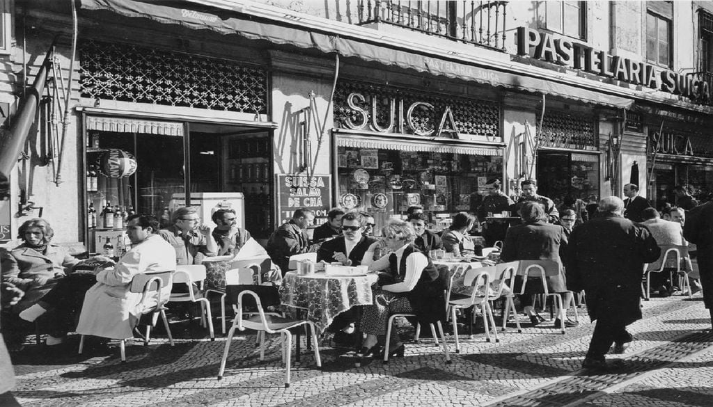 Foto de arquivo da Pastelaria Suíça, Rossio, Lisboa Quase 100 anos após abrir as portas no Rossio, Pastelaria Suíça fechou em 2023 devido ao aumento de renda. Foto: António Serôdio/Arquivo Municipal de Lisboa