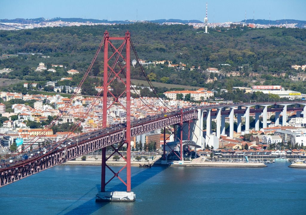 Ponte 25 de Abril