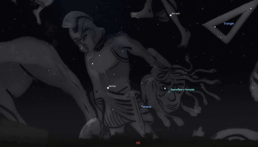 Después de las 10 de la noche empieza a emerger Perseo. Aunque lo ideal es esperar a que suba más en el cielo.