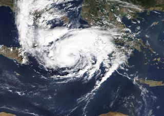 Uragano nel Mediterraneo: la domanda non è più se ci sarà, ma quando
