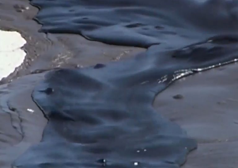¿Conoces el único volcán del mundo que expulsa lava negra y "fría"? ¿Conoces el único volcán del mundo que expulsa lava negra y "fría"?